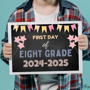 Welcome Back To School Sign, Editable First or Last day of School Sign - Any grade Sign l Printable Digital Chalkboard EDITABLE