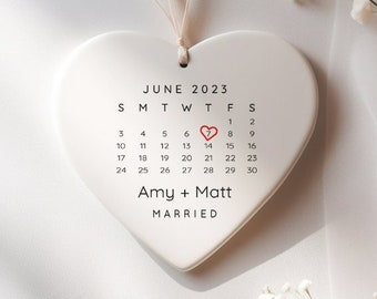 Married Ornament, Wedding Gift, Wedding Date ornament, Heart Calendar, Anniversary Gift, Our First Christmas, Newlywed Gift