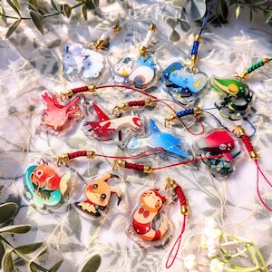 PKMN Porygon Latios Latias Vulpix Porygon Shinx Furret Snivy Pachirisu Mimikyu Karpador 1.4 in [Anhänger]