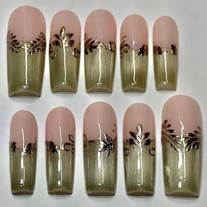 Gröna Cateye French Tip Press On Nails: Gold Leaf Fall Nail Art