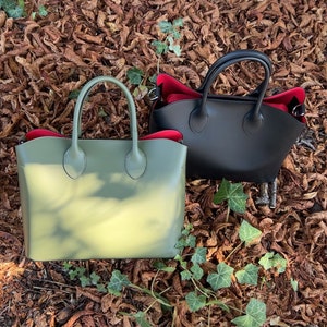 Women&#39;s leather shoulder bag