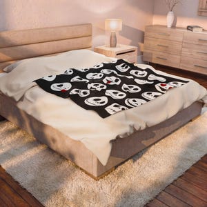 Jack Skellington Faces Blanket | Halloween Skull Pattern Velveteen Throw image 10