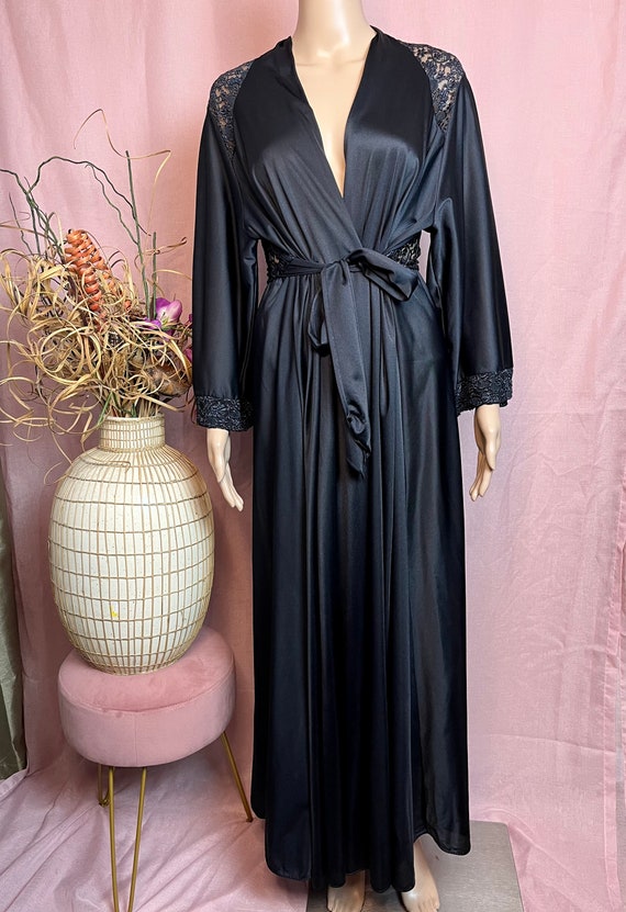 Black Vintage Olga Lace Robe