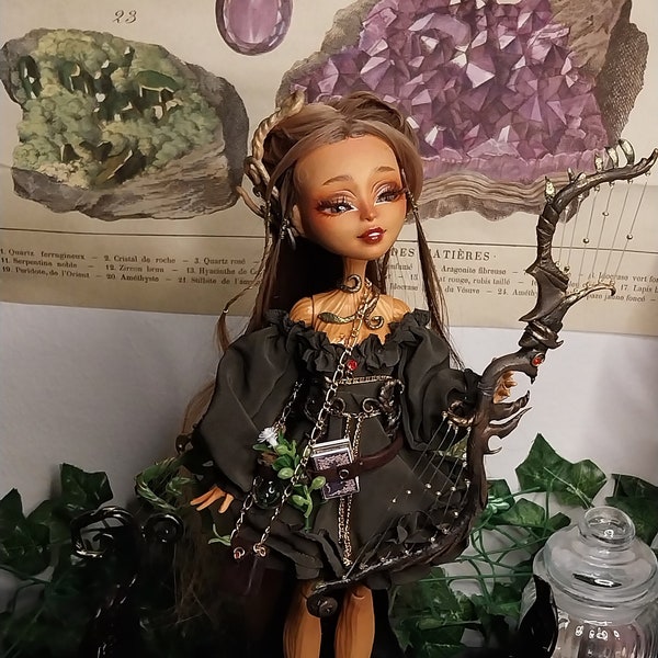 Treesa Thornwillow Monster High Custom OAK Puppe