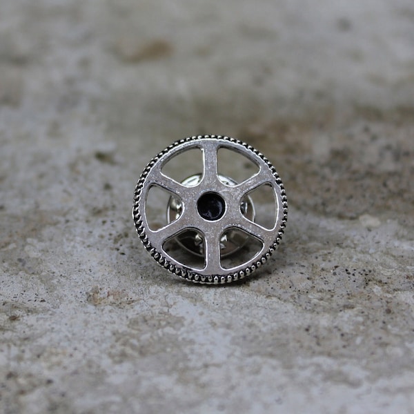 Steampunk Gear Lapel Pin | Cog | Wheel | Brooch | Tie Tack | Jewelry | Badge | Nerd/Geek Clothing | Mechanical | Clockwork | Retro | Vintage