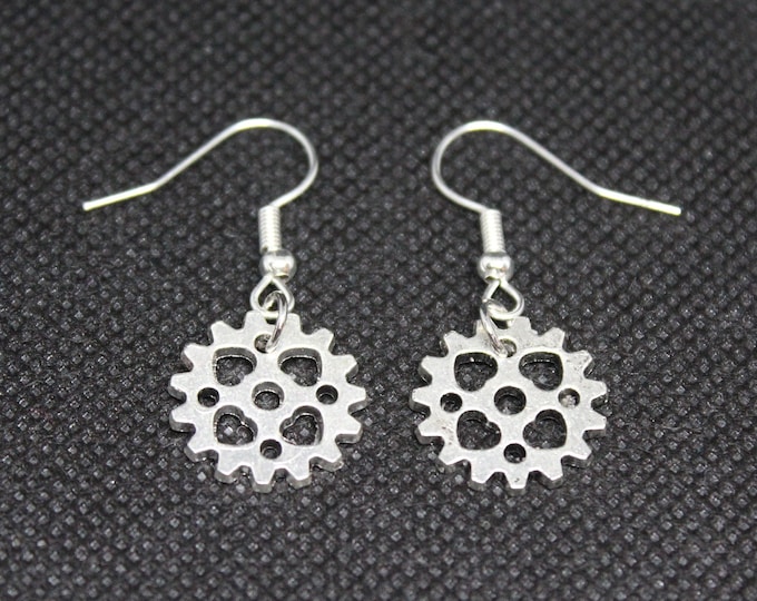 Steampunk Gear Earrings | Cog | Wheel | Jewelry | Jewellery | Retro | Nerd | Geek | Accessories | Engineer | Mechanic | Woman | Vintage