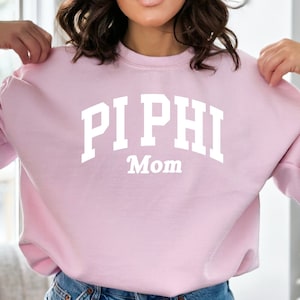 Pi Beta Phi Mom Crewneck Sweatshirt | Varsity Trendy Pi Phi Sorority Crewneck | Mom Greek Life Gift | Comfy Sweatshirt