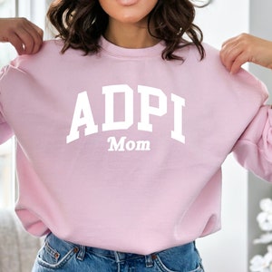 Alpha Delta Pi Mom Crewneck Sweatshirt | Varsity Trendy ADPi Sorority Crewneck | Mom Greek Life Gift | Comfy Sweatshirt