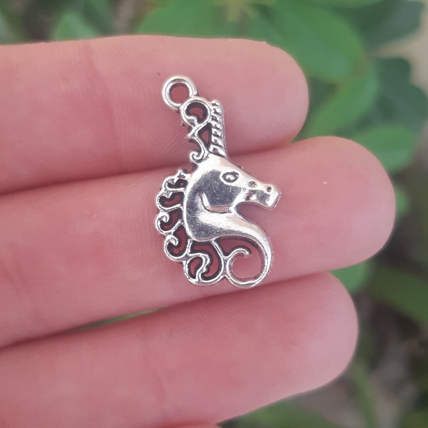 Unicorn Seahorse Pendant - Silver Zinc Alloy Mythical Charm, Enchanted Ocean Jewelry, Fantasy Marine Necklace Piece