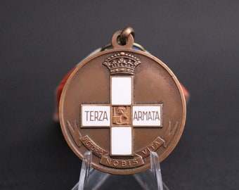 Italian Commemorative Medal for soldiers who fought in Terza Armata in World War II.