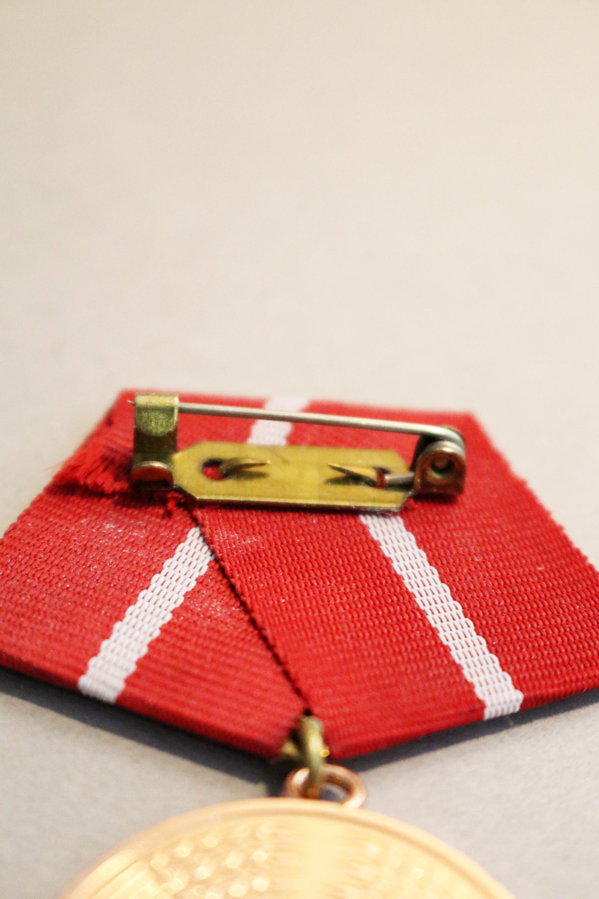 ドイツ忠誠勲章、第3級、ドイツ、東ドイツ時代（1949-1990） - Etsy 日本