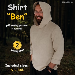 Puede incluir: Una camisa beige con capucha, mangas largas y un acabado de tela texturizada. El texto en la imagen dice: Shirt "Ben", pdf sewing pattern + tutorial, 2 Sewing level, Included sizes S - 3XL y EFPATTERN. La camisa cuenta con una capucha.