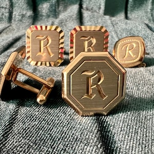 Two pairs of Swank cufflinks and tie pin golden vintage letter R collectibles