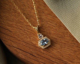 March Birth Stone Aquamarine Necklace, Dainty Aquamarine Pendant, Blue Gem Necklace, Best Friend Necklace, Simple Everyday Necklace