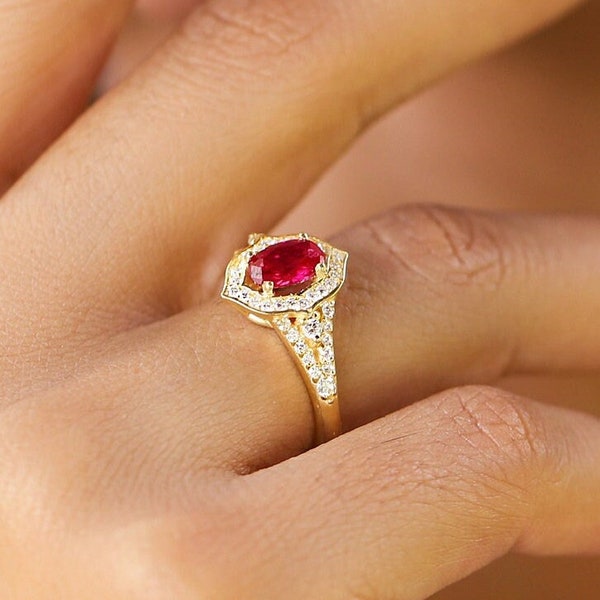 Dainty Oval Cut Red Ruby Rings For Women, July Birthstone Promise Ring For Her, Ruby Engagement Ring,  Birthstone Jewelry, Mama Ring