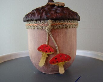 Enchanted Resin Acorn Trinket Jar - Mushroom Décor, Textured Lid & Jute Trim