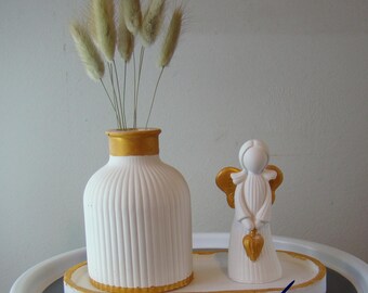 Guardian Angel Figurine Tray Hand Cast Resin Vase & Angel with Pampas Grass Arrangement