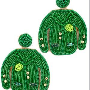 Luxuriöses Golfzubehör – Perlenohrringe – grüne Jacke – Stirnband, Golfwagen, Geldbörse