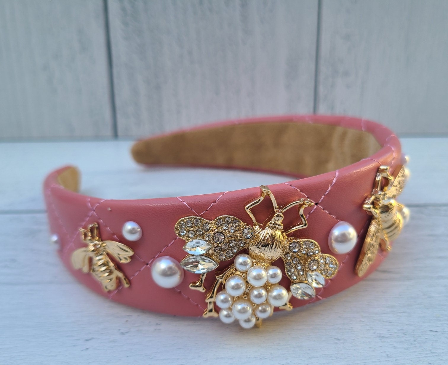 NEW White Satin Red Green Ribbon GG Bee Faux Pearl Gold Tone Charm Headband ?Red and Green ribbon with bees, I main image 2