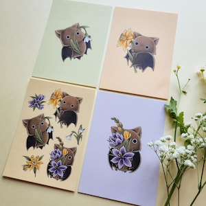 Ensemble de cartes postales - Chauves-souris printanières - Quatre cartes printanières - jolies chauves-souris avec fleurs, carte de vœux printemps, jonquille, crocus, perce-neige