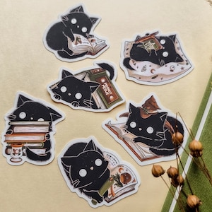 Set d'autocollants Witchy Book Cats - 6 chats sorciers noirs magiques avec livres - journal, carnet, autocollant pour smartphone mat