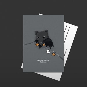 Postal Preparándose para Halloween - Tarjeta de felicitación de Halloween, lindo murciélago con decoración de Halloween - Idea de regalo Spooky Season