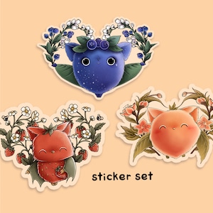 Sticker Set Fruit Bats - Transparente Vinyl Aufkleber - Drei Sticker mit Fruchtigen Fledermäusen - Erdbeer, Pfirsich und Blaubeere