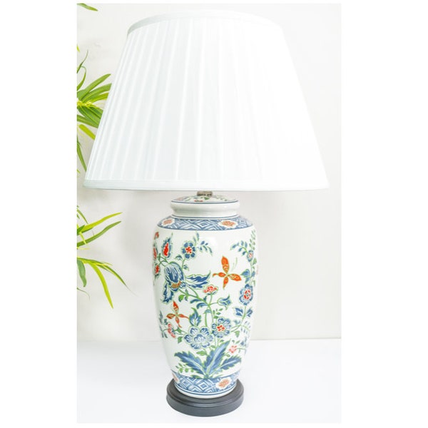 White Red Green Blue Floral Pattern Oriental Ceramic Porcelain Table Lamp