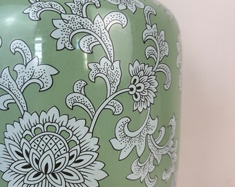 Porcelain Green Chinoiserie Tea House Lamp – The Well Appointed House