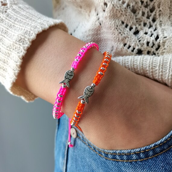 Colorful DIY Friendship Bracelets - Learn and Share Ideas
