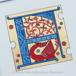 Letra iluminada "Bestia" gótica medieval. Pintada y dorada a mano con pan de oro de 24k.