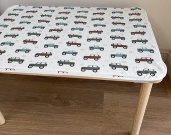 Safari Jeep FLISAT-tafelhoes: stijlvolle speeltafelbeschermer
