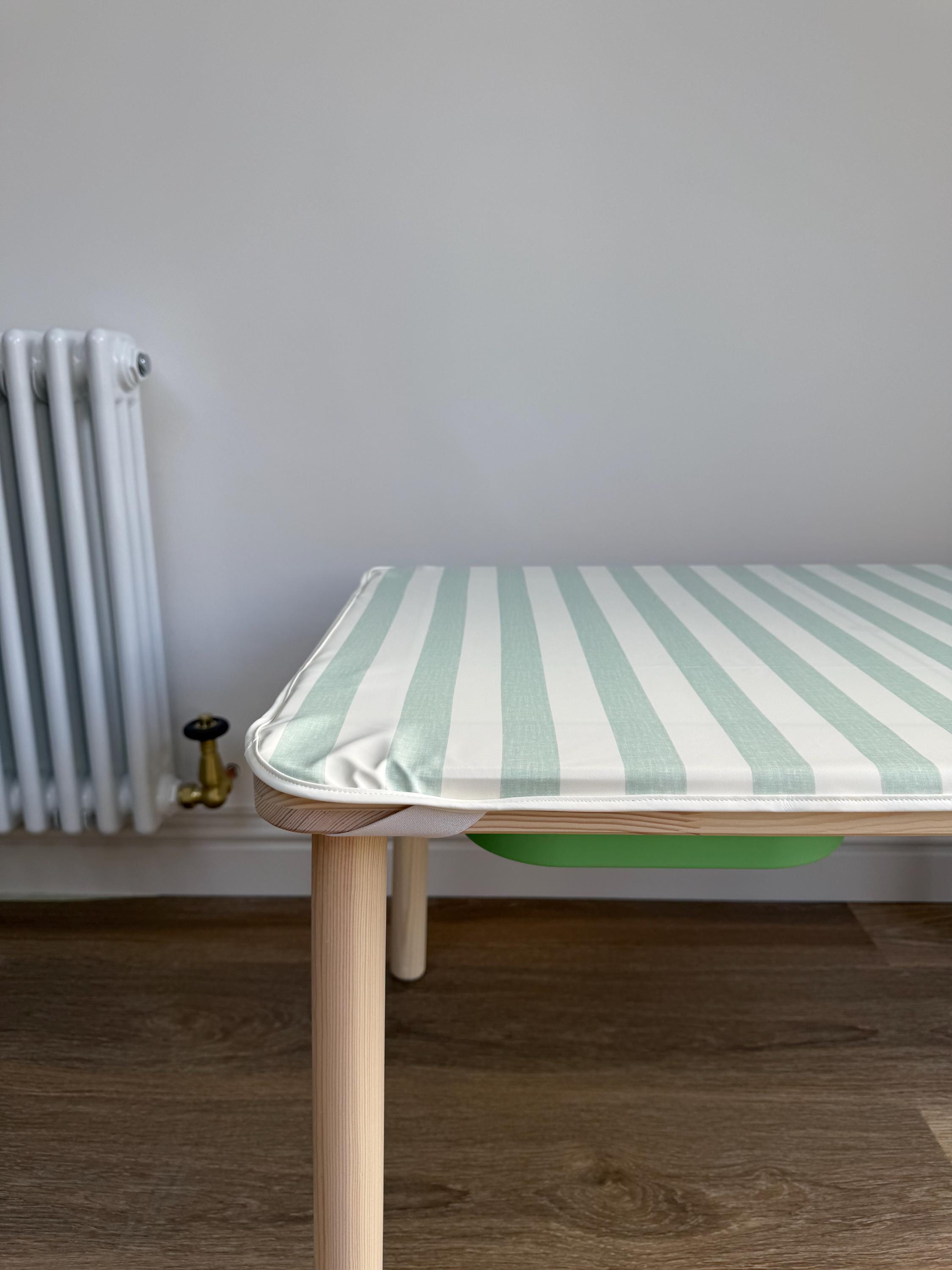 FLISAT Tischdecke Mint Stripe: Stylischer Spieltischschoner