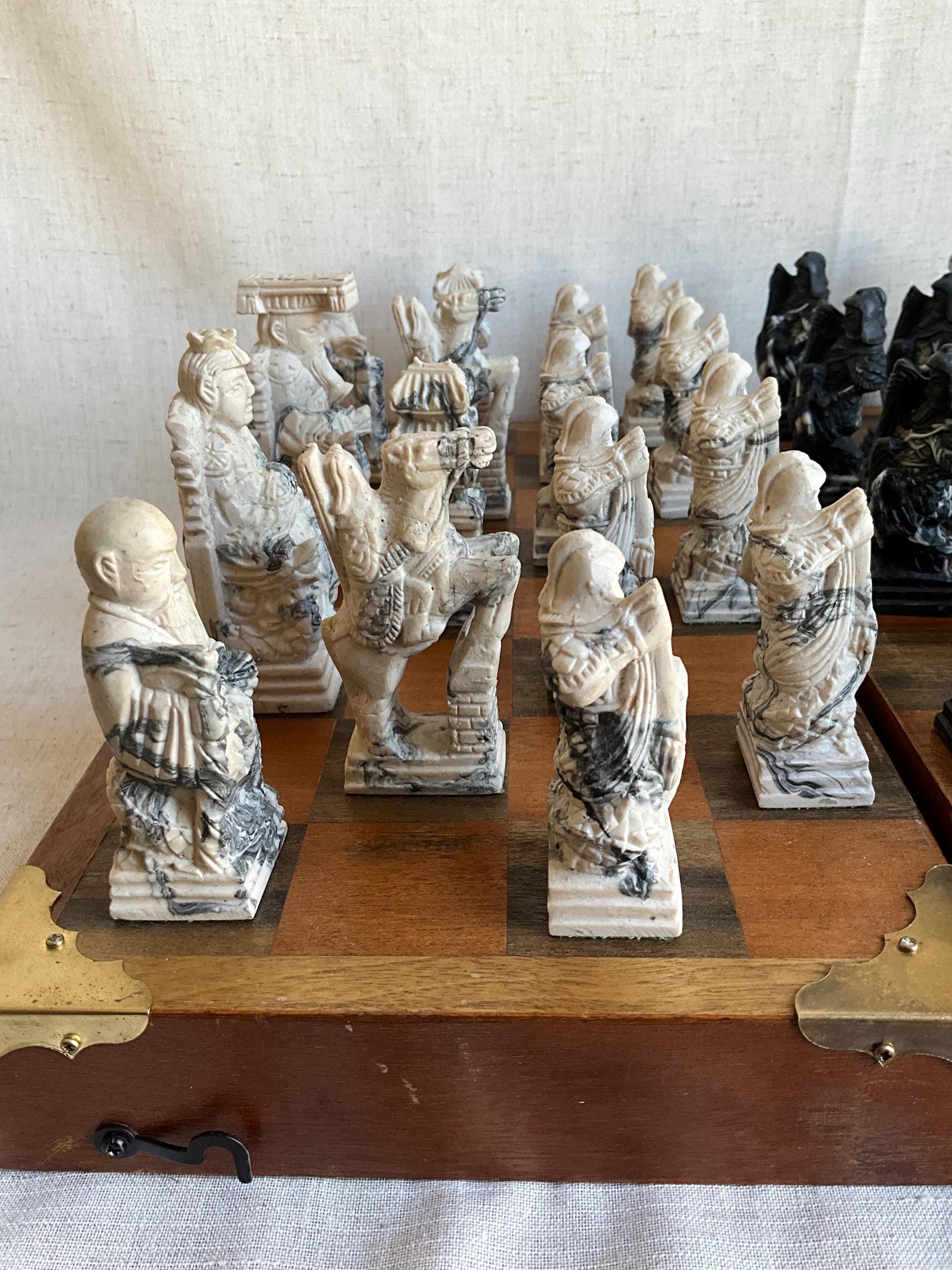 置物 Chess Vintage Asian Hand Carved Stone Chess Set Wood and Brass Lion Head