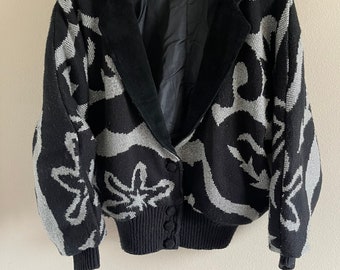 Vintage Womans Black And Silver Floral Star Button Jacket Size Medium