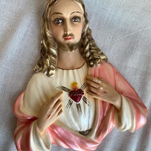 Vintage 1970s Sacred Heart Hand Painted Gypsum Jesus Bust Wall Hanging Plaque READ DESCRIPTION