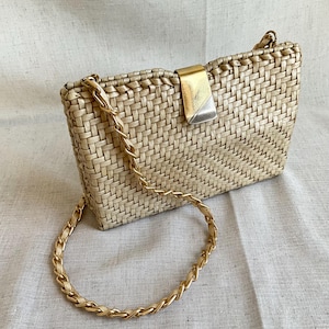 Vintage Elegant Tan Plastic Coated Wicker Shoulder Bag