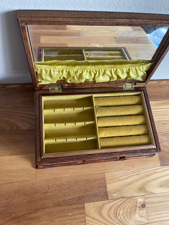 Vintage mustard yellow knitted berret Gem