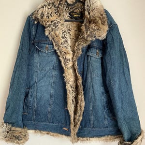 Vintage Y2K Button Up Jean Jacket Lined With Faux Fur XL