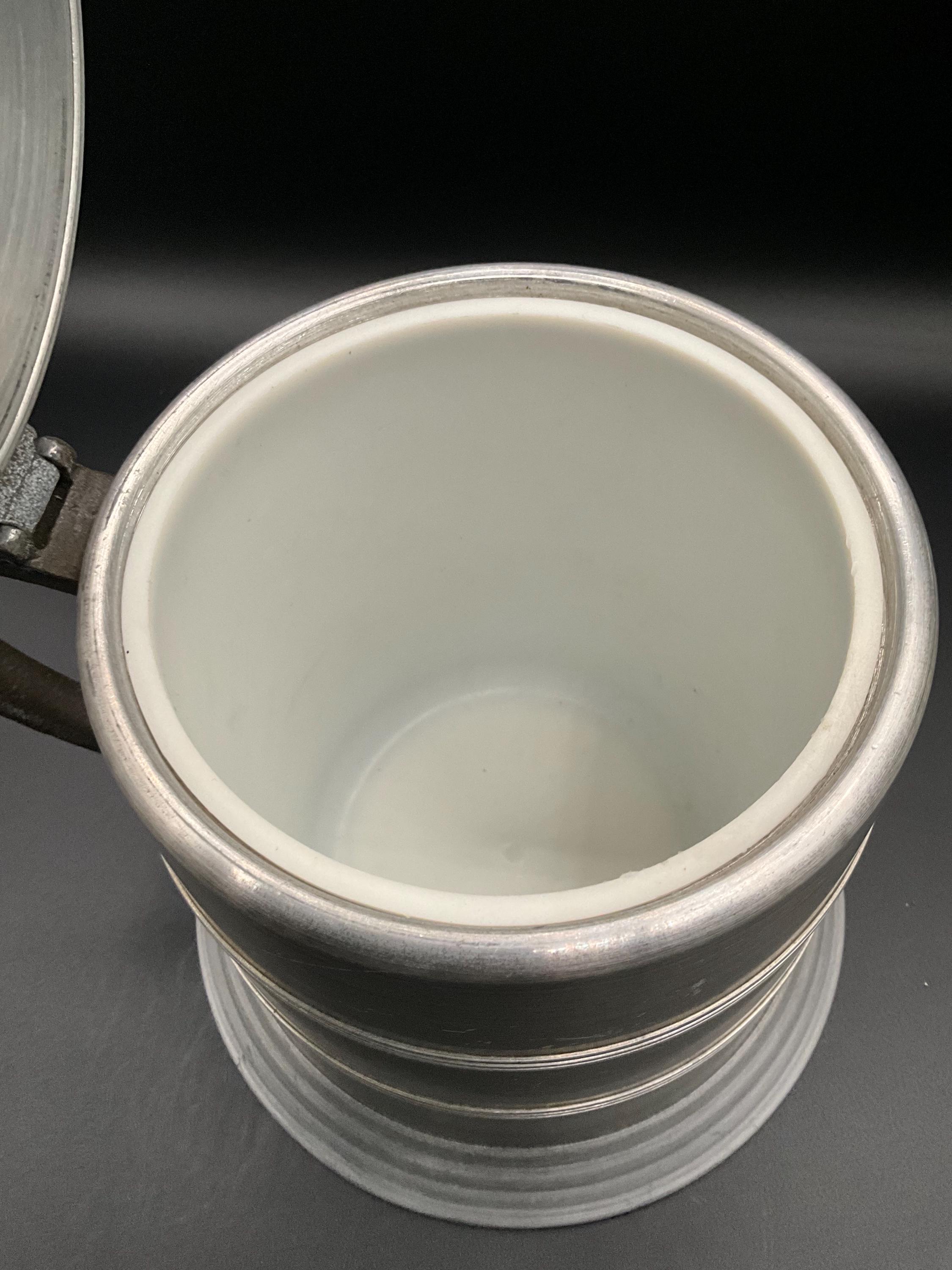 ヴィンテージの大型ピューター製ビアスタインアイスバケツ（ハンドル