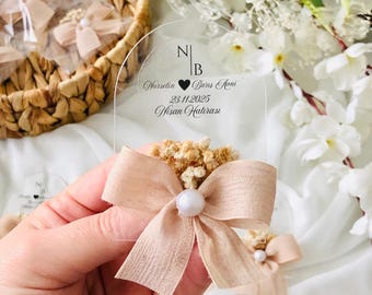 Personalized Wedding Magnet Favors: Plexiglass Keepsake Gifts, Engagement Favor For Guests