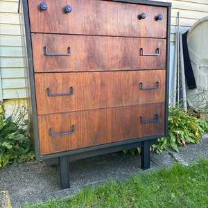 MCM vintage 4 drawer dresser mid century modern