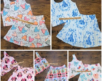 Conjunto de verano con falda y pantalones cortos deportivos Magical Friends para parque temático, listo para enviar