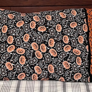 Halloween pillow cases for fun Halloween decor orange and black Halloween pillow cases