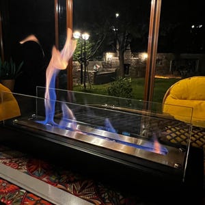 Brasero portátil de metal negro, chimenea de bioetanol de sobremesa moderna hecha a mano, brasero de sobremesa personalizado sin humo para uso en interiores y exteriores