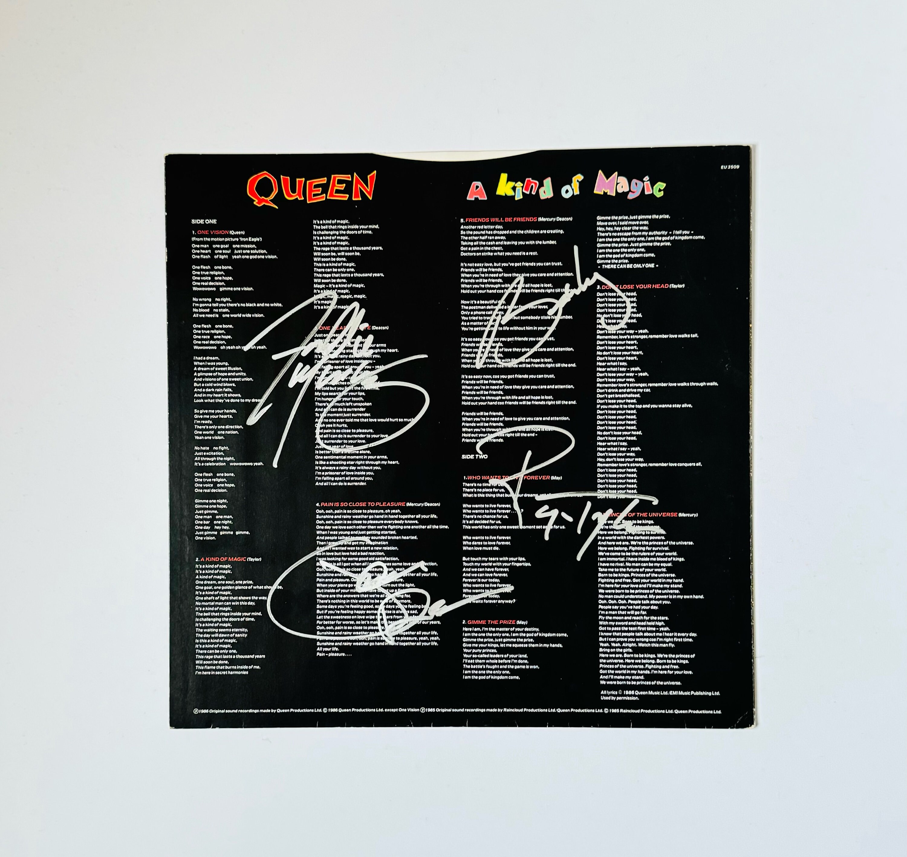 Queen A Kind Of Magic Vinyl Record Inner Sleeve Autographed