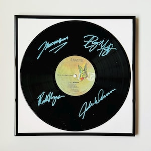 【サイン入り】YĪN YĪN（イン・イン） / アナログレコード LP KISS ダイナスティ サイン入りビニールレコード（黒枠付き） - Etsy 日本