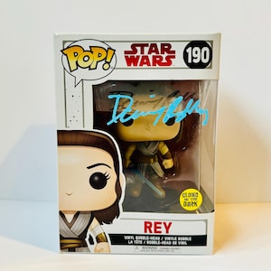 Daisy Ridley Rey Autographed Funko Pop