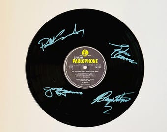 The Beatles Sgt Peppers Signed Vinyl Record Unframed