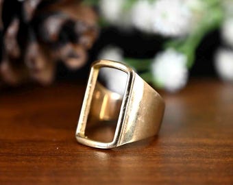 Gold Messing Rechteck Ring: Minimalistischer Statement Schmuck